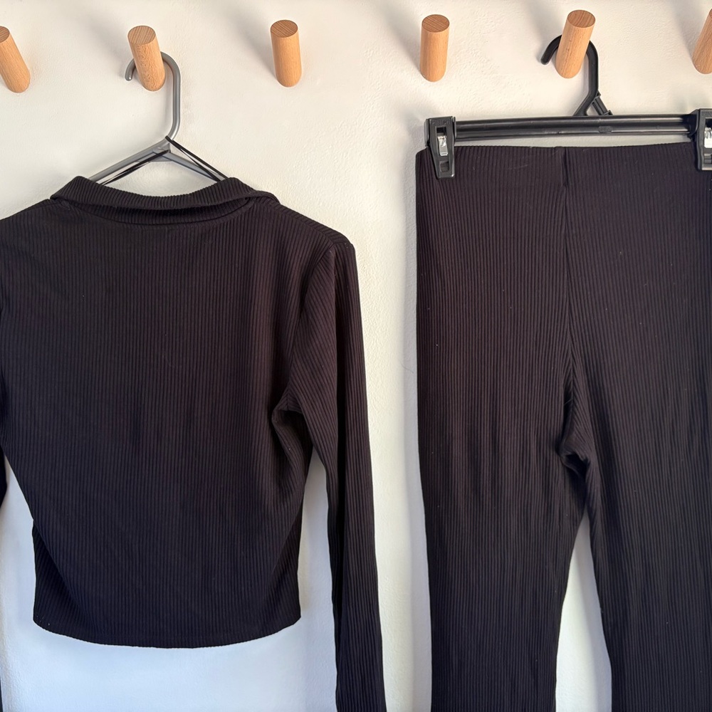 Black Women's Ribbed Pants & Top Set - Picture 5 of 7